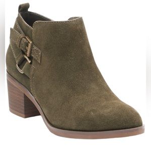 Sonoma Olivia green size 11 suede heeled booties leather womens​​​